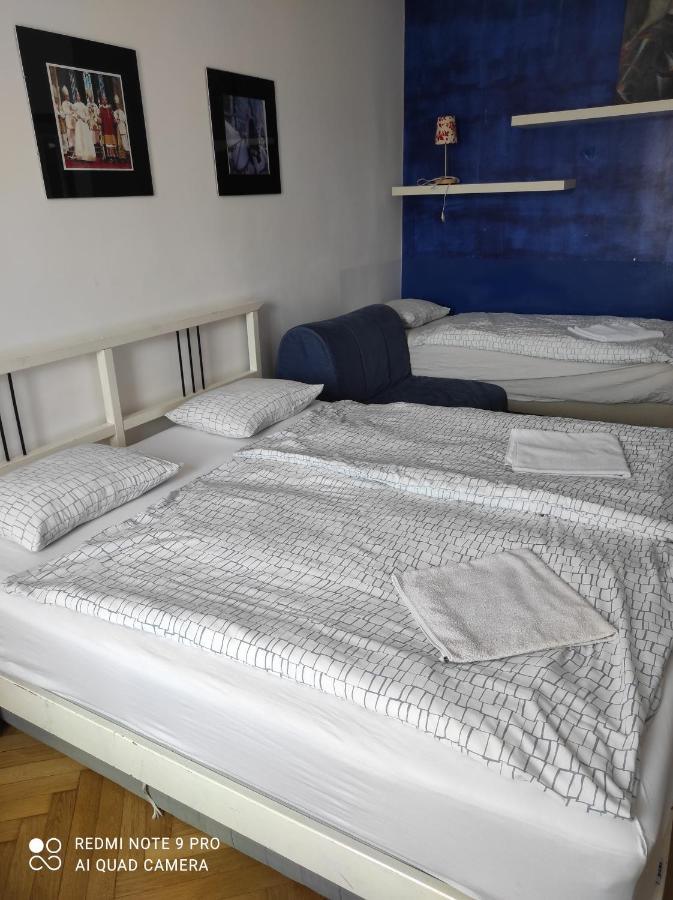Apartment Maximilian Bratislava Eksteriør billede