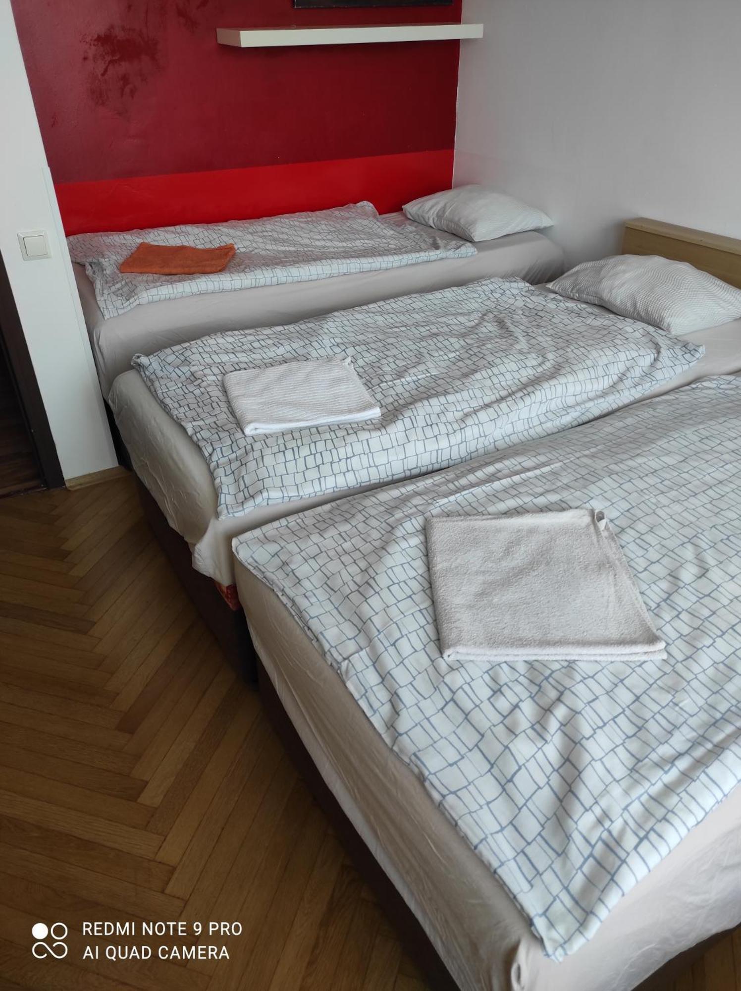 Apartment Maximilian Bratislava Eksteriør billede