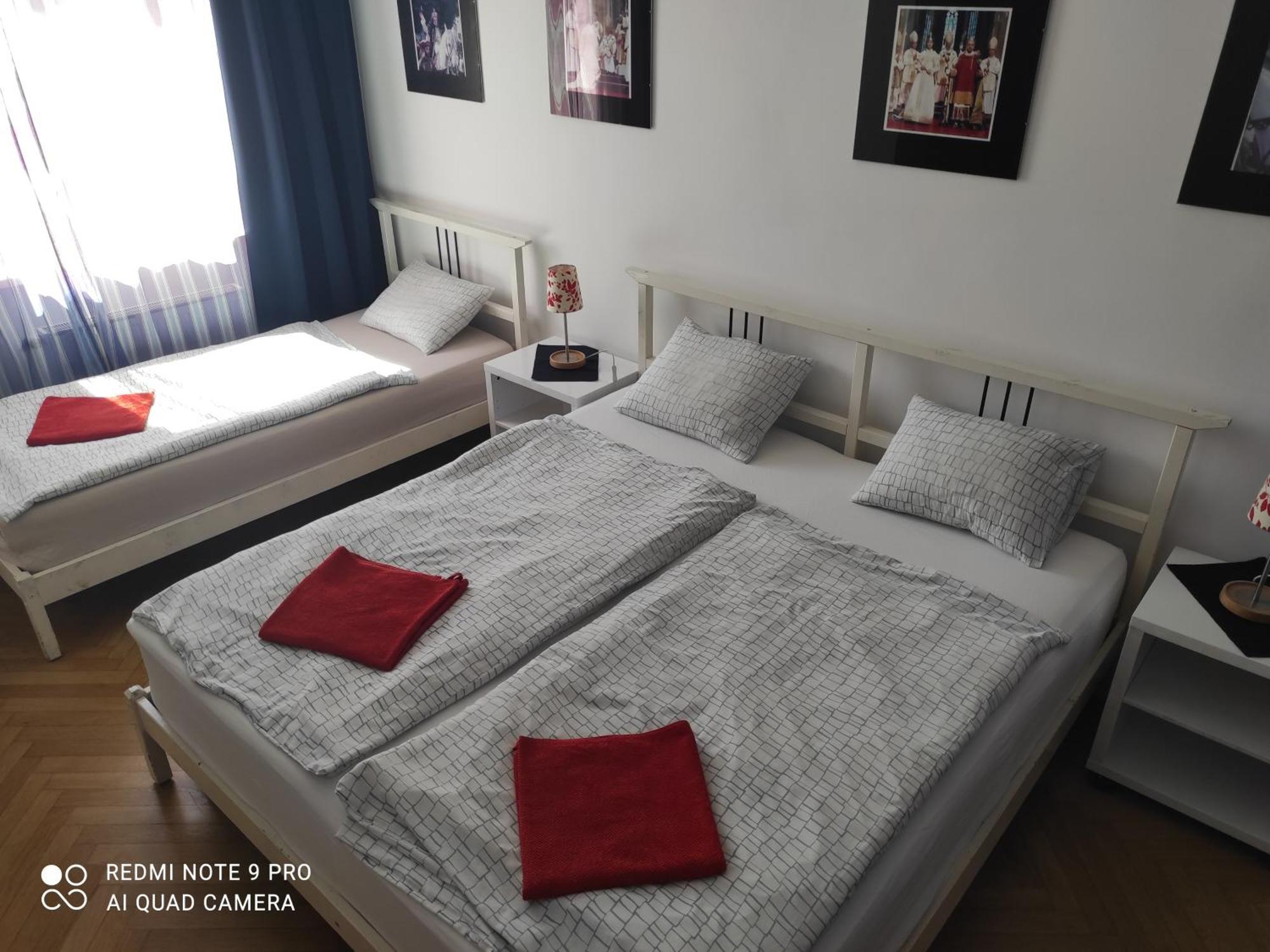 Apartment Maximilian Bratislava Eksteriør billede