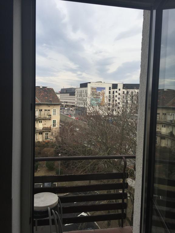 Apartment Maximilian Bratislava Eksteriør billede